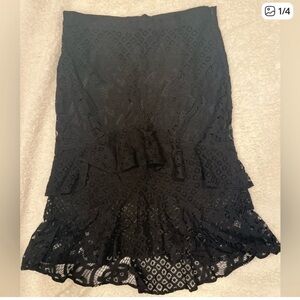Venus Elegant Black Lace Skirt